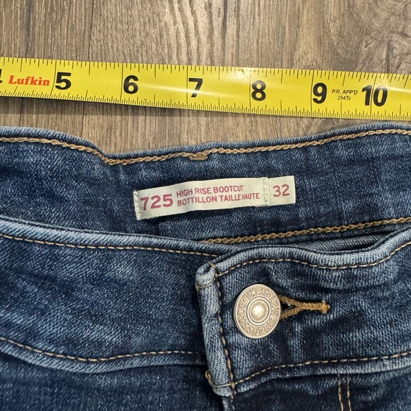 Levi's High Rise Bootcut Jeans - Picture 3 of 4